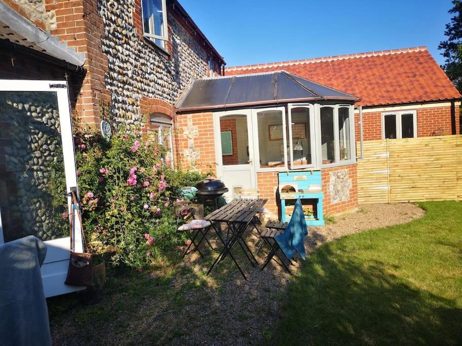 Heath Cottage Lower Southrepps North Norfolk Cromer Exterior photo