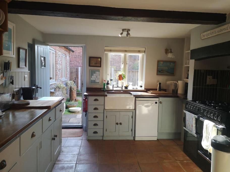 Heath Cottage Lower Southrepps North Norfolk Cromer Exterior photo
